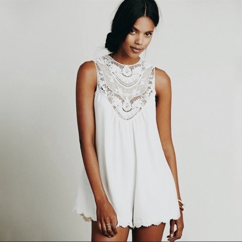 Jen’s Pirate Booty For Free People White/Ivory Lace And Satin Sleeveless… - Picture 1 of 10
